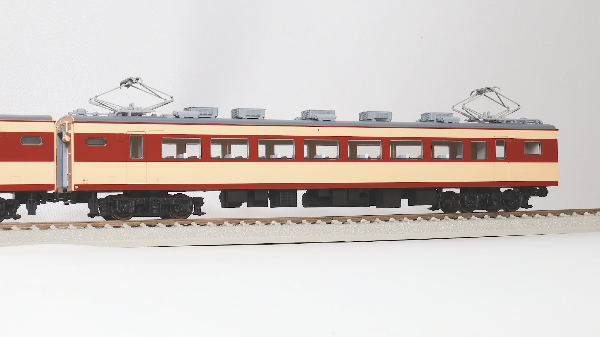 天賞堂 [55066] 157系特急色 冷房化初期 増結2輌セット (1:80 16.5mm/HOゲージ 動力車あり)