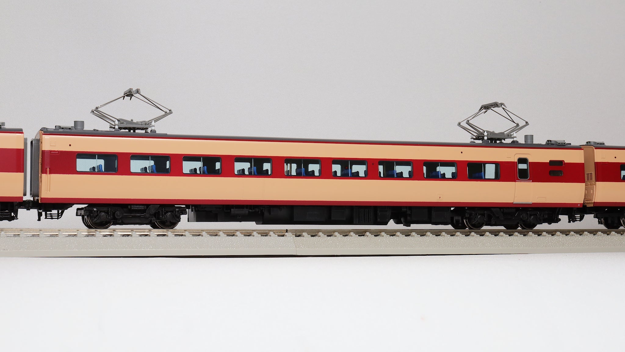 TOMIX [HO-9083] 国鉄 381系特急電車（クハ381-0）基本6両セット (1:80 16.5mm/HOゲージ 動力車あり)